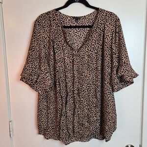 ANN TAYLOR: Ruffle Sleeve Pleated‎ Blouse - Spotted Pattern